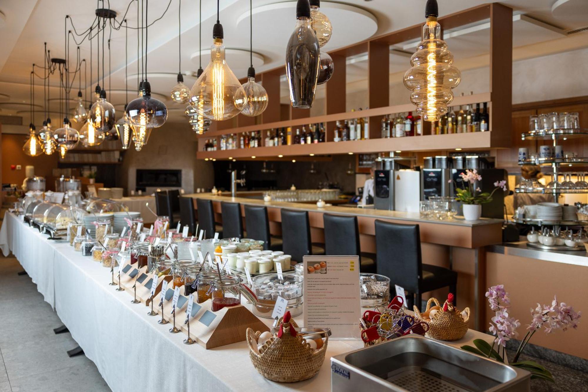 Hotel Sonne St. Moritz 3* Superior Zewnętrze zdjęcie