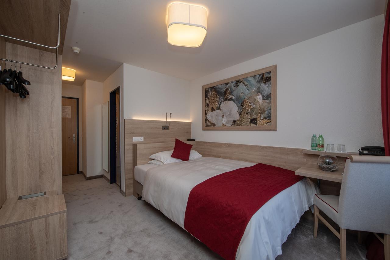 Hotel Sonne St. Moritz 3* Superior Zewnętrze zdjęcie
